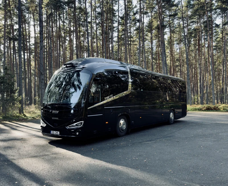 Irizar turismibuss, 49 reisijat välisvaade