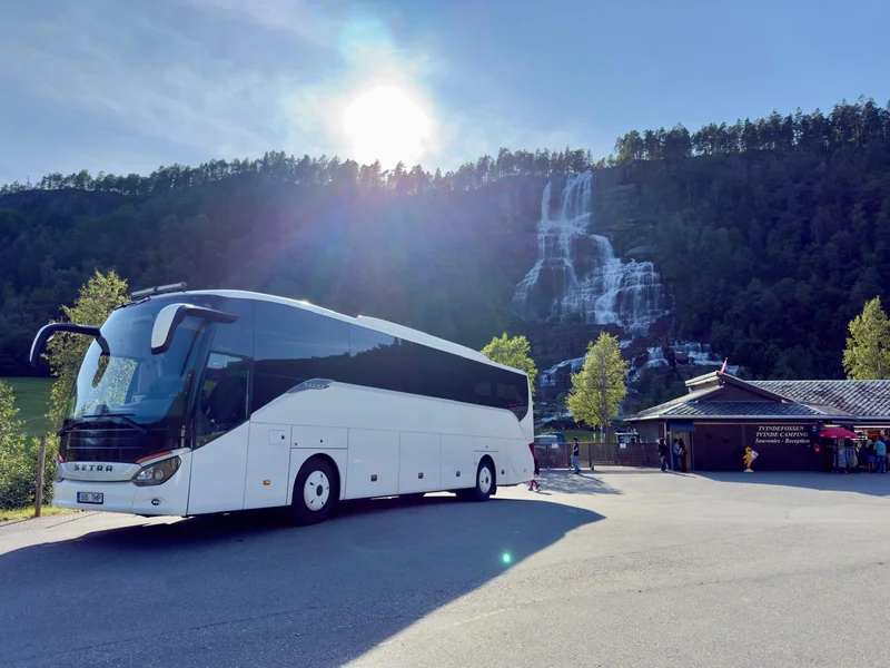 Setra turismibuss, 49 reisijat välisvaade