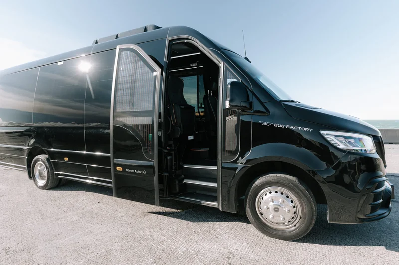 Mercedes-Benz Sprinter, 19 reisijat välisvaade