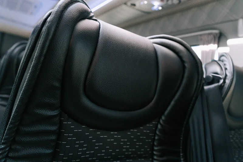 Mercedes-Benz Sprinter, 19 reisijat, TV ja WiFi – salongi vaade