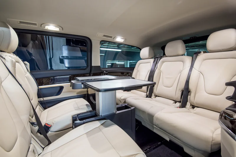 Mercedes-Benz V-klass, 6 reisijat – salongi vaade