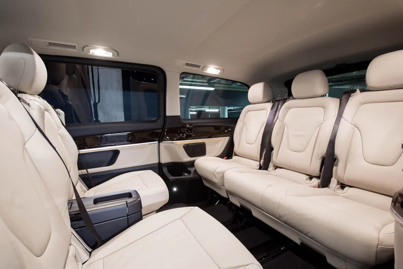 Mercedes-Benz V-klass, 6 reisijat – salongi vaade
