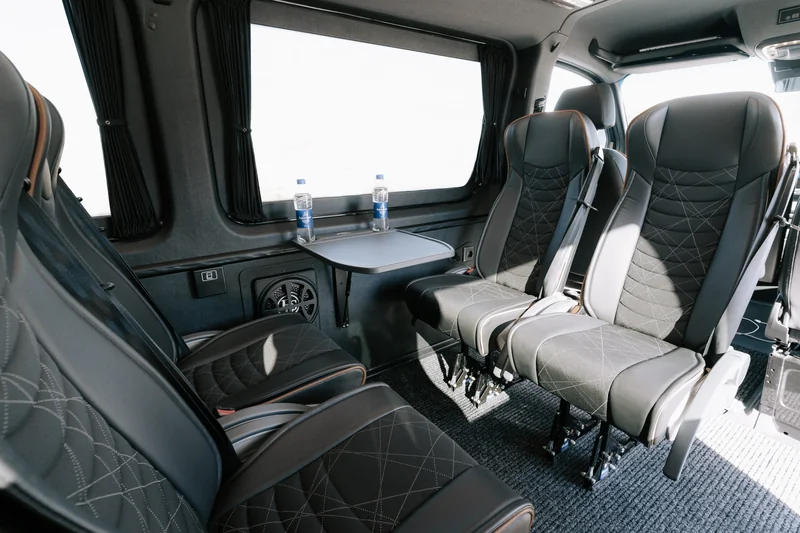 Mercedes-Benz Sprinter, 8 reisijat salong ja varustus